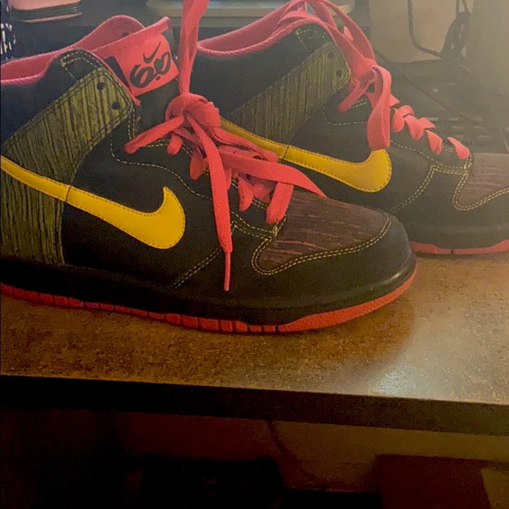 6.0 Nike black and pink high tops